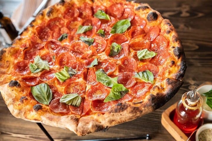 Classic Chicago Food Tour: River North Deep-Dish, Italian Beef & Hot Dog Crawl photo 1