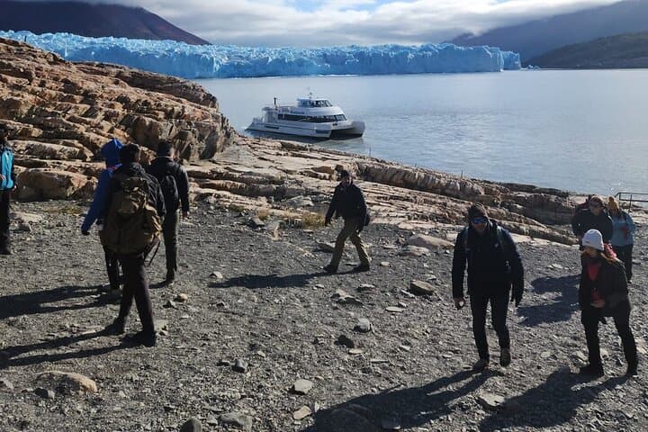 Perito Moreno Intensive Trek: Boat Crossing, Ice Walk & Walkways from El Calafate photo 4