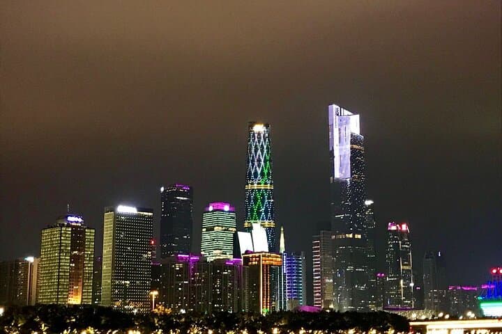 Guangzhou Day Tour and Pearl River Night Cruise: A One-Day Cultural and Riverfront Experience