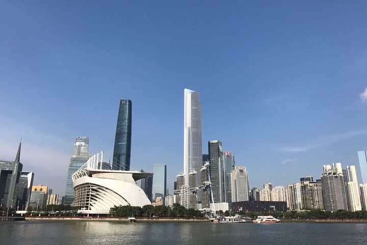 Guangzhou Day Tour and Pearl River Night Cruise: A One-Day Cultural and Riverfront Experience photo 3