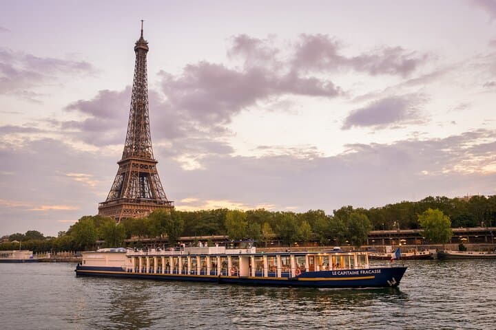 Seine Dinner Cruise on Capitaine Fracasse — 3‑Course Paris River Experience photo 5