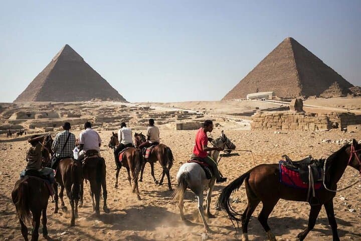 Full-Day Private Cairo Day Tour by Flight from Hurghada: Pyramids, Sphinx & Egyptian Museum photo 2