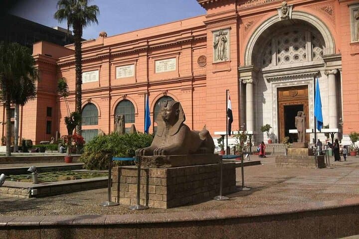 Full-Day Private Cairo Day Tour by Flight from Hurghada: Pyramids, Sphinx & Egyptian Museum photo 4