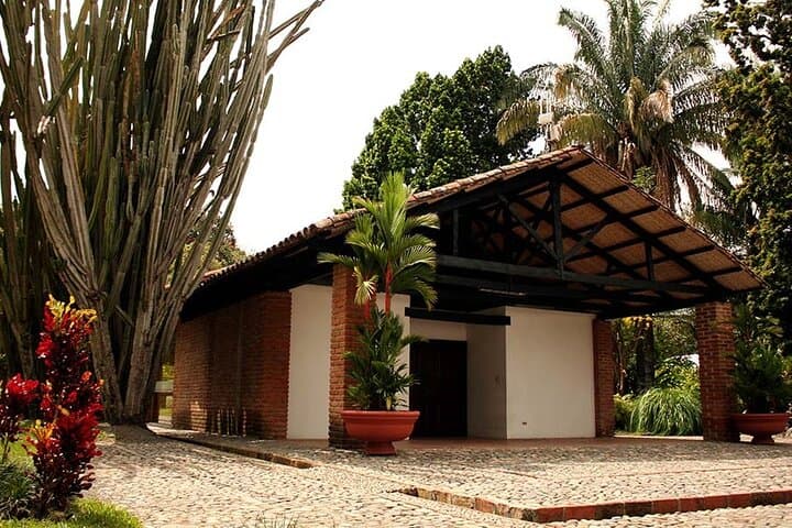 Hacienda El Paraiso and Piedechinche Day Tour from Cali — Sugarcane Haciendas & Museum photo 6