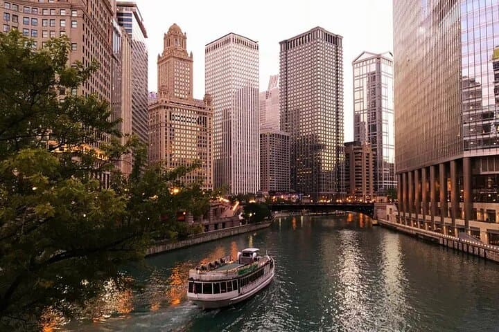 Chicago Art Deco Architecture Tour: History of the Jazz Age in the Loop photo 4