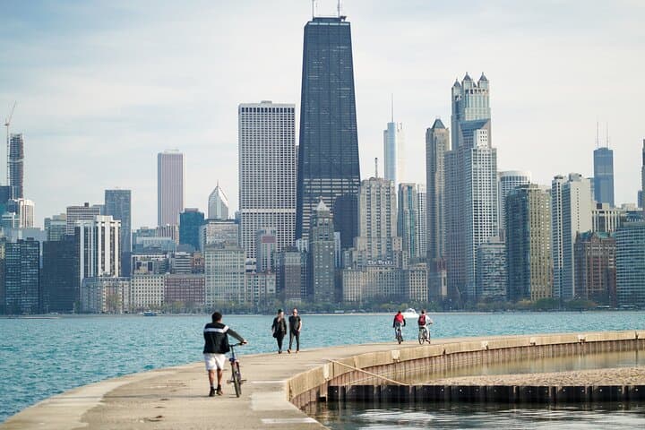 Explore Chicago on Two Wheels: A Culinary Bike Tour Through Iconic Neighborhoods