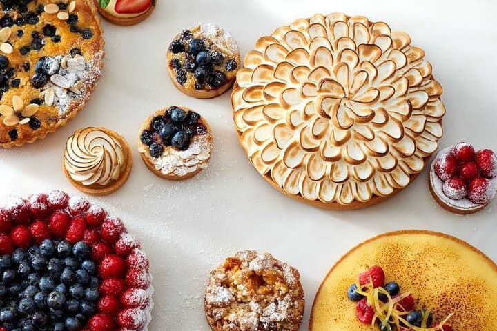Explore Chicago on Two Wheels: A Culinary Bike Tour Through Iconic Neighborhoods photo 3