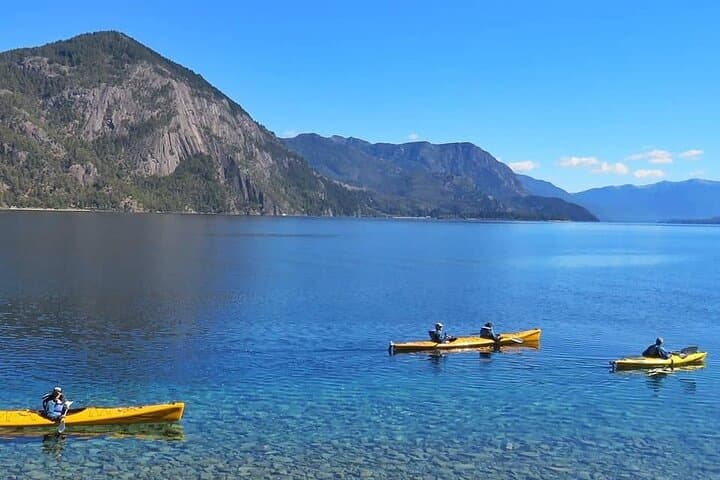 Kayaking Machonico Lakes on the Siete Lagos Trail — San Martín de los Andes photo 6