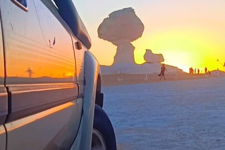 Overnight Camp in Bahariya Oasis: White & Black Desert 2-Day Adventure photo 4