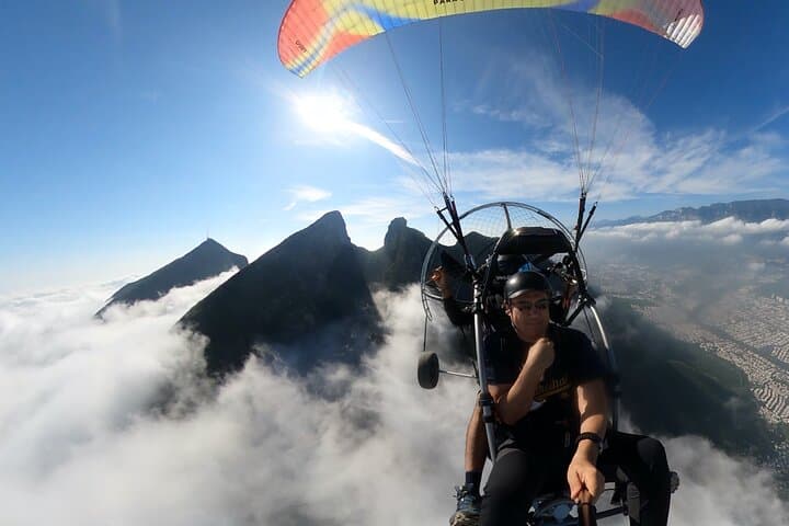 Paragliding Over Santiago, NL: Sunrise Flights Above La Boca Dam photo 4
