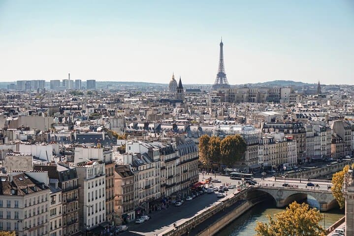 Paris Small-Group Panoramic Tour with Expert Driver & CDG Transfers photo 3