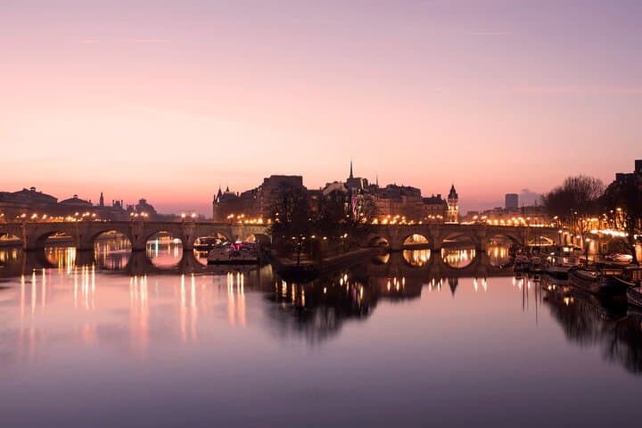 Paris Panoramic Tour with Moulin Rouge: 9-Hour Private Transfer from Beauvais photo 5