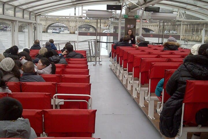 Private Paris Panoramic Tour with CDG Transfer and Seine Lunch Cruise photo 3