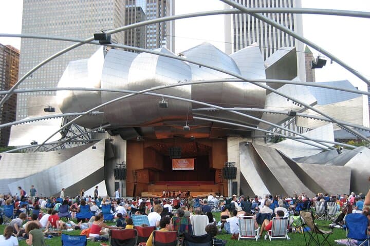 Chicago Food Tour: Magnificent Mile & Millennium Park Walking Experience photo 3