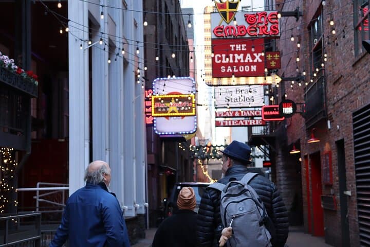 Downtown Nashville Sightseeing Walking Tour — Past to Present with a Local Guide photo 4