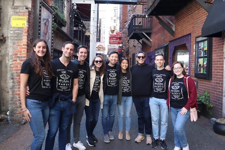 Downtown Nashville Sightseeing Walking Tour — Past to Present with a Local Guide