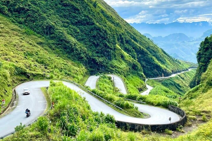 Ha Giang Loop: 3-Day Private Tour from Hanoi to Ma Pi Leng Pass