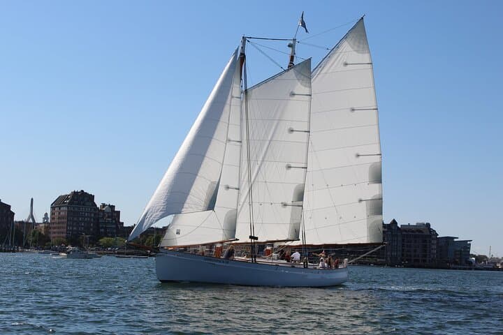 Boston Harbor Sunset Sail: Schooner Cruise from Rowes Wharf photo 5