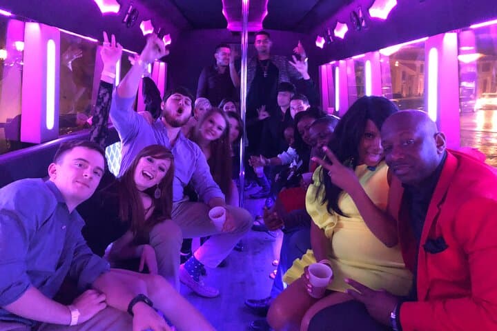 Las Vegas Private Party Bus: VIP Nightclub Tour on the Strip