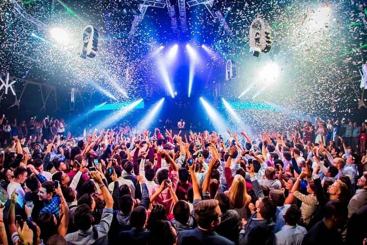 Las Vegas Private Party Bus: VIP Nightclub Tour on the Strip photo 4