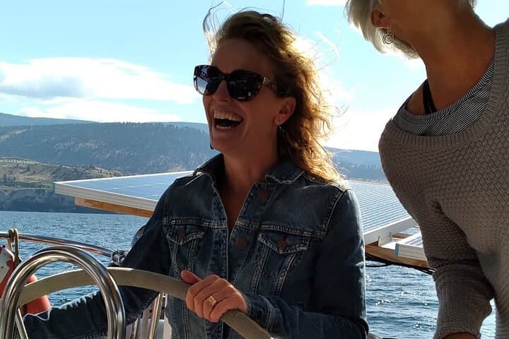 Sail Okanagan Lake: 4-Hour Naramata & Penticton Yacht Experience photo 4