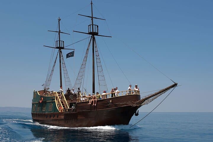 Rethymnon Golden Hour Pirate Cruise — Sunset Sail Past Fortezza photo 2