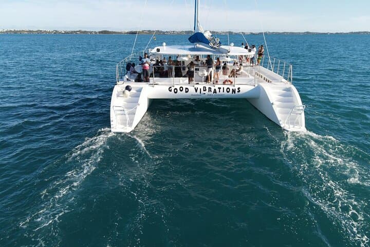 Good Vibration Catamaran: Bermuda Sail, Swim & Snorkel Adventure photo 4