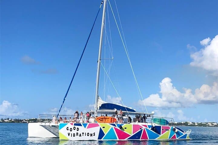 Good Vibration Catamaran: Bermuda Sail, Swim & Snorkel Adventure photo 5