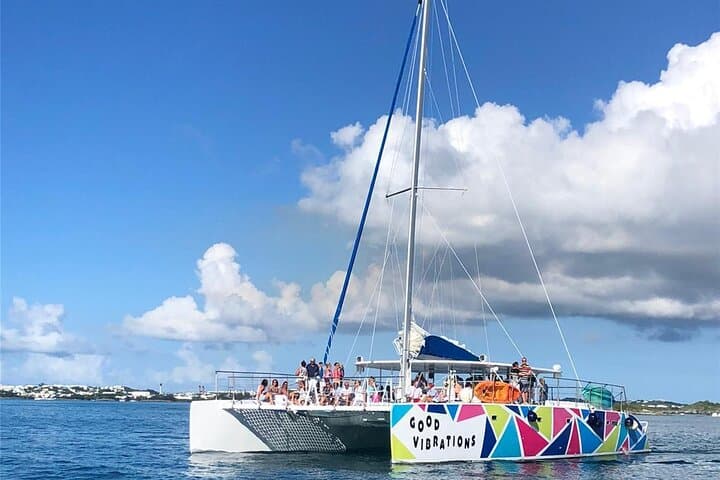Good Vibration Catamaran: Bermuda Sail, Swim & Snorkel Adventure photo 6