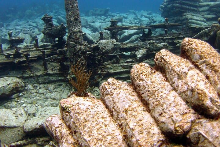Shipwreck Snorkel in Bermuda: Explore the Constellation & Montana Wrecks photo 5