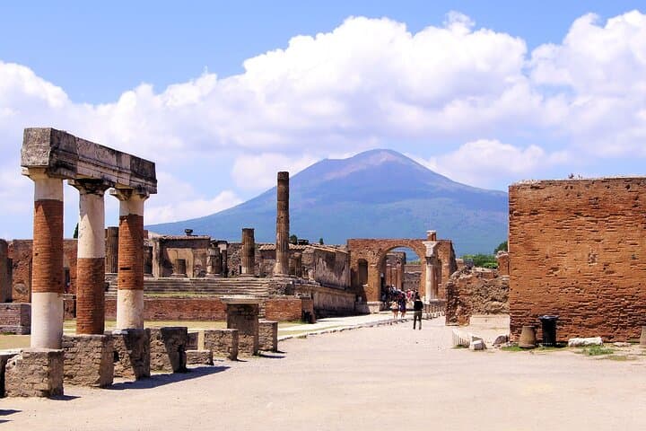 Pompeii, Herculaneum & Vesuvius Day Trip from Naples — Hike, Ruins & Practical Tips