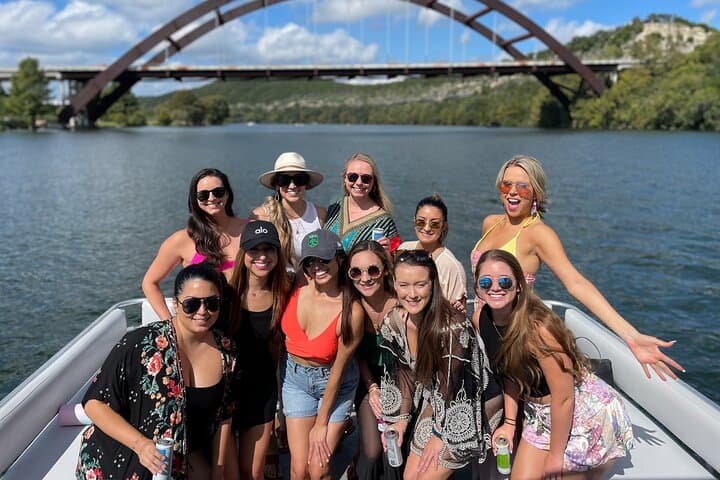 Private 2-Hour Scenic Boat Cruise on Lake Austin: Experience Austin’s Iconic Waterfront photo 3