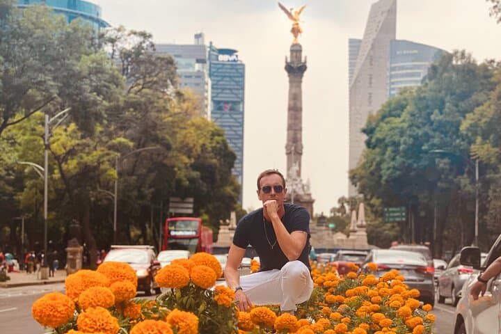 Cheerful Introduction Walking Tour in Roma, Condesa & Juarez — Mexico City Neighborhoods on Foot