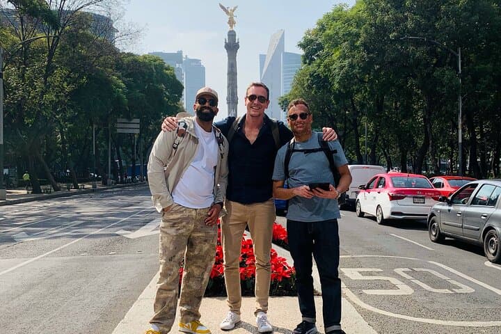 Cheerful Introduction Walking Tour in Roma, Condesa & Juarez — Mexico City Neighborhoods on Foot photo 6