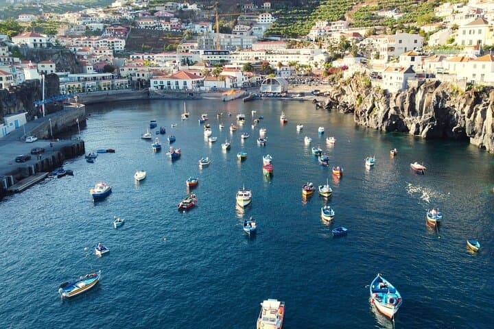 Private Madeira Motorboat: Câmara de Lobos, Cabo Girão & Paddleboard photo 2