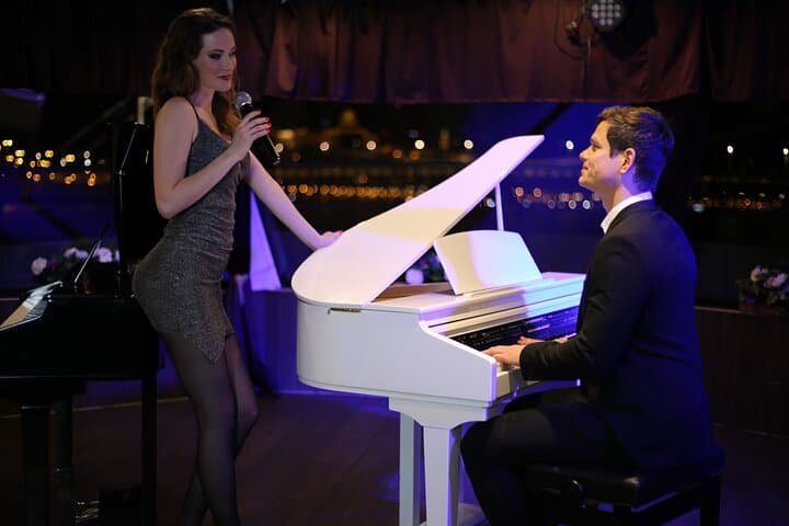 Budapest Piano and Cocktail Cruise on the Danube — Evening Drinks & Live Music photo 6