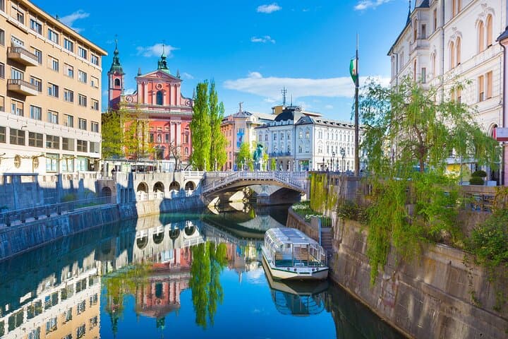 Ljubljana Boat Cruise and Walking Tour: River Views, Market Stops & Castle Vistas