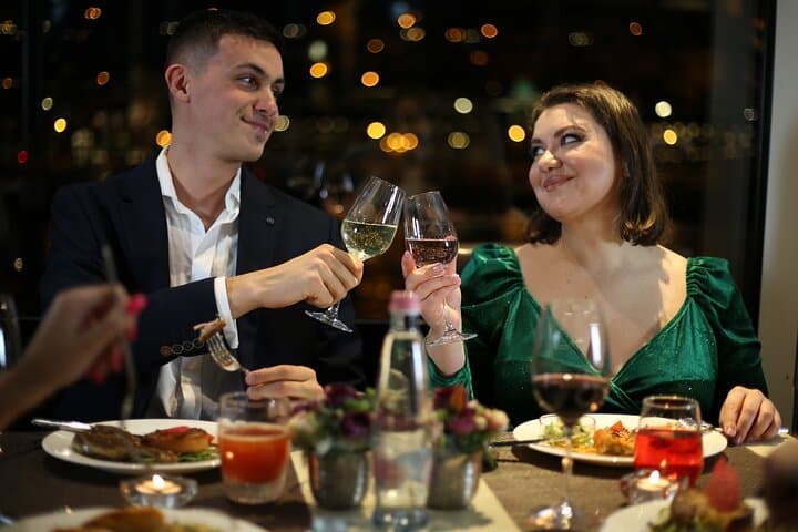 Budapest Danube Dinner Cruise with Operetta & Folk Show photo 2