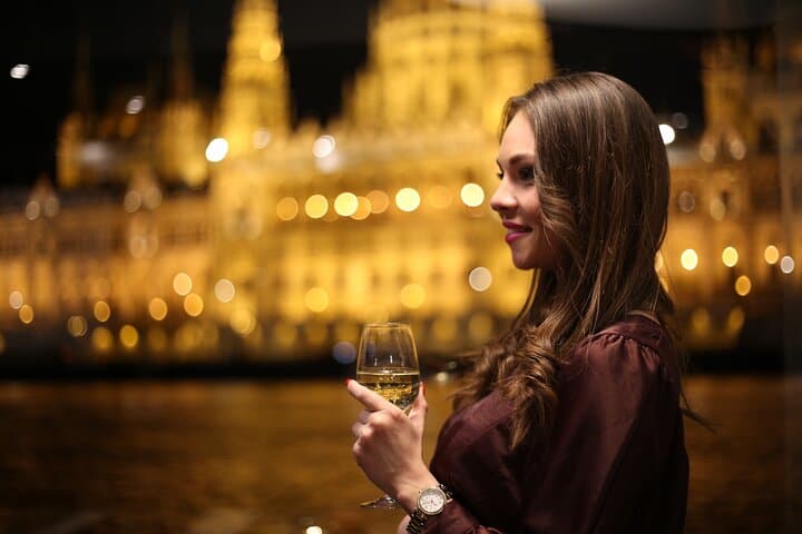 Budapest Danube Dinner Cruise: 4-Course Meal & Live Piano Show photo 5