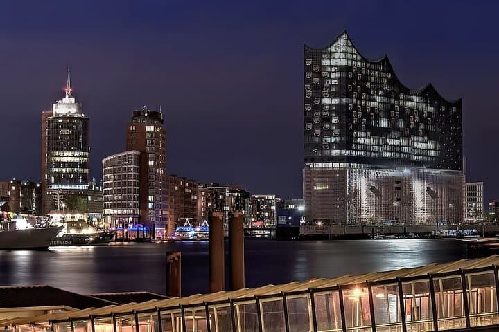 Private Elphi Plaza Guided Tour — Insider Walk of Hamburg’s Elbphilharmonie photo 4