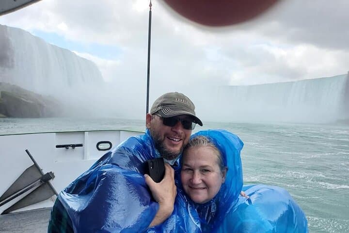 Incredible Wonder Tour: See Both Sides of Niagara Falls (Canada & USA) photo 4