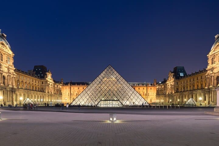 Private Rolls-Royce Tour of Paris with Priority Louvre Access photo 2