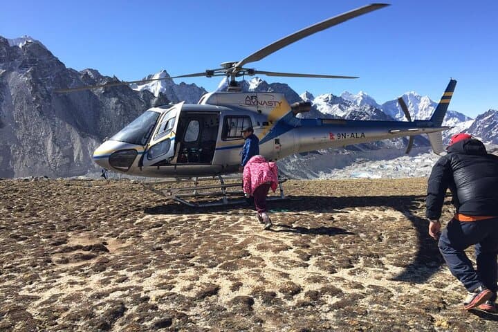 Private 7-Day Everest Base Camp Helicopter Trek: Lukla, Namche & Kala Patthar by Chopper photo 2