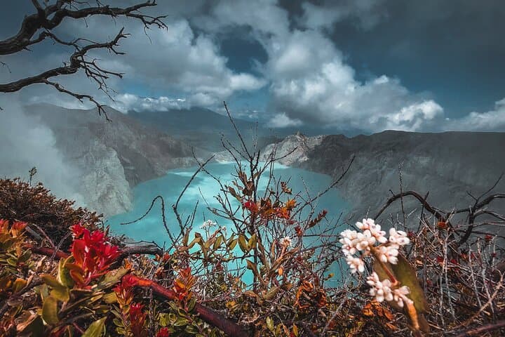 3-Day Bromo & Ijen Bluefire Volcano Trek from Surabaya to Bali photo 5