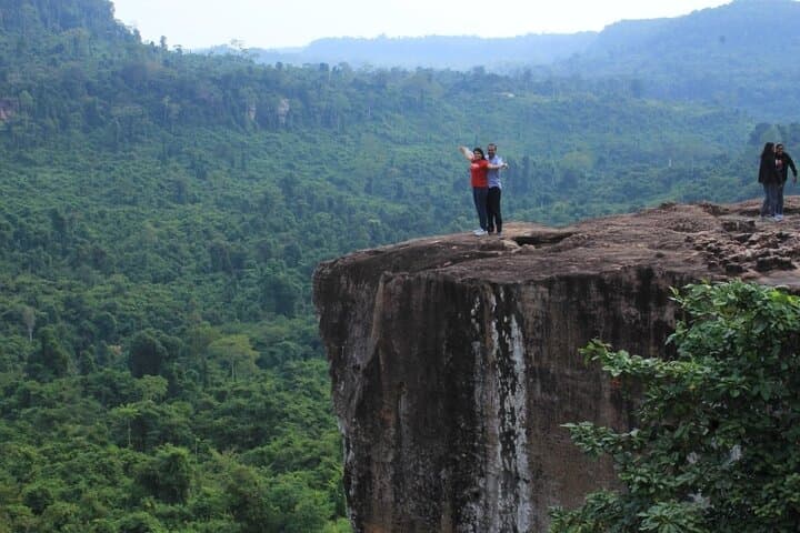 Kulen Mountain & Kampong Phluk: Sacred Waterfalls, 1,000 Lingas and Tonle Sap Sunset