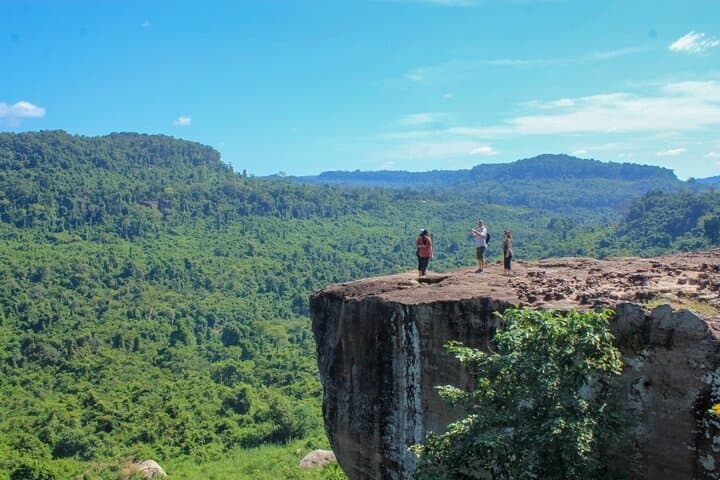Kulen Mountain & Kampong Phluk: Sacred Waterfalls, 1,000 Lingas and Tonle Sap Sunset photo 3