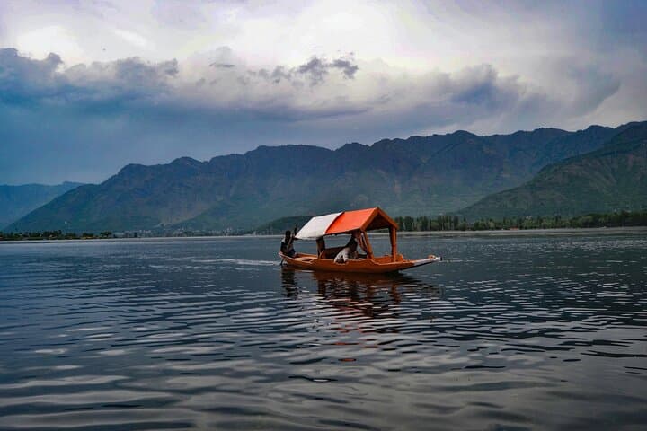 kashmir-ladakh-adventure-srinagar-to-pangong-high-altitude-tour photo 3