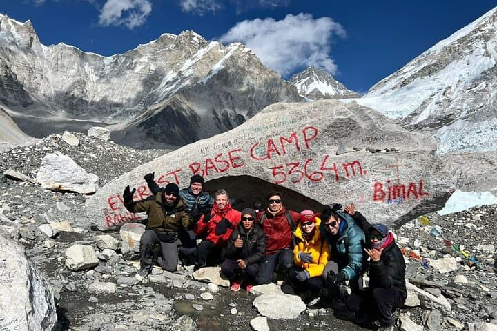 Everest Base Camp Trek: 12-Day Sherpa-Guided Route to Kalapathar Sunrise