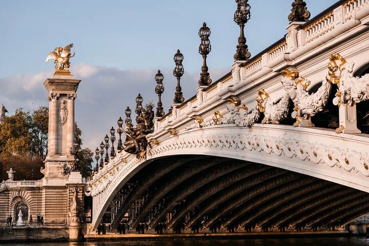 Paris Small-Group Orientation Tour with Beauvais–Tillé Airport Transfer photo 2
