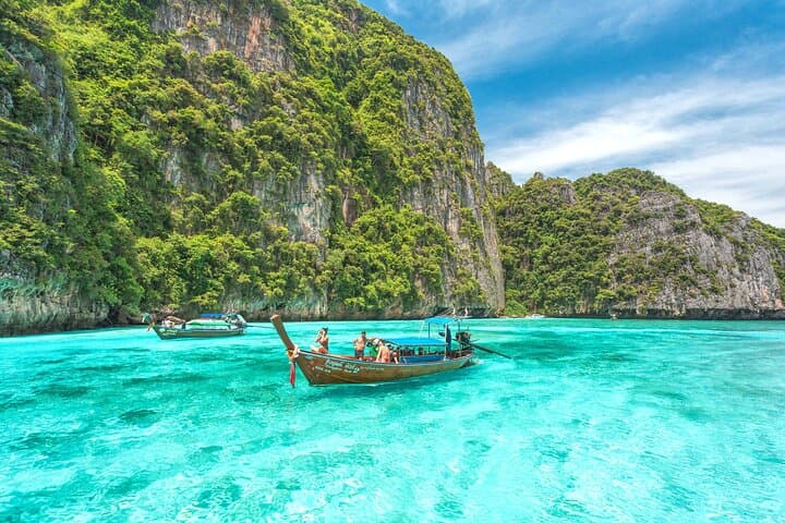 Private Phi Phi Islands & Bamboo Full-Day Snorkel Tour from Phuket